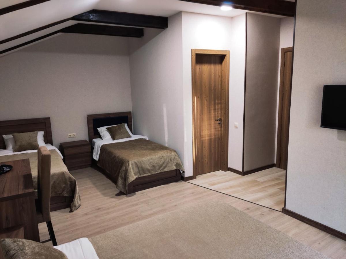 Guest House Spartak ティビリシ エクステリア 写真